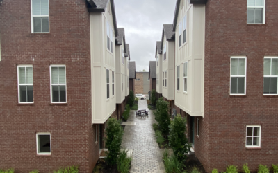 LUXURY 2 Bed 2 ½ Bath Townhome in DOWNTOWN Bentonville!